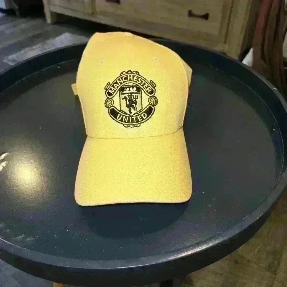 UnitedMen's New Era Yellow Manchester United Seasonal 9FORTY Adjustable Hat